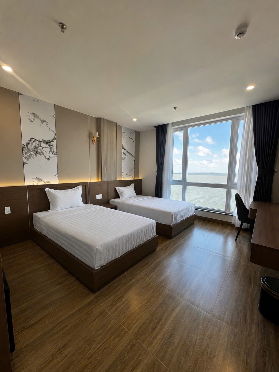 Phòng Deluxe Twin Trực Diện Biển